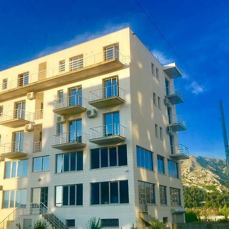 Deor Hotel Shengjin Bagian luar foto