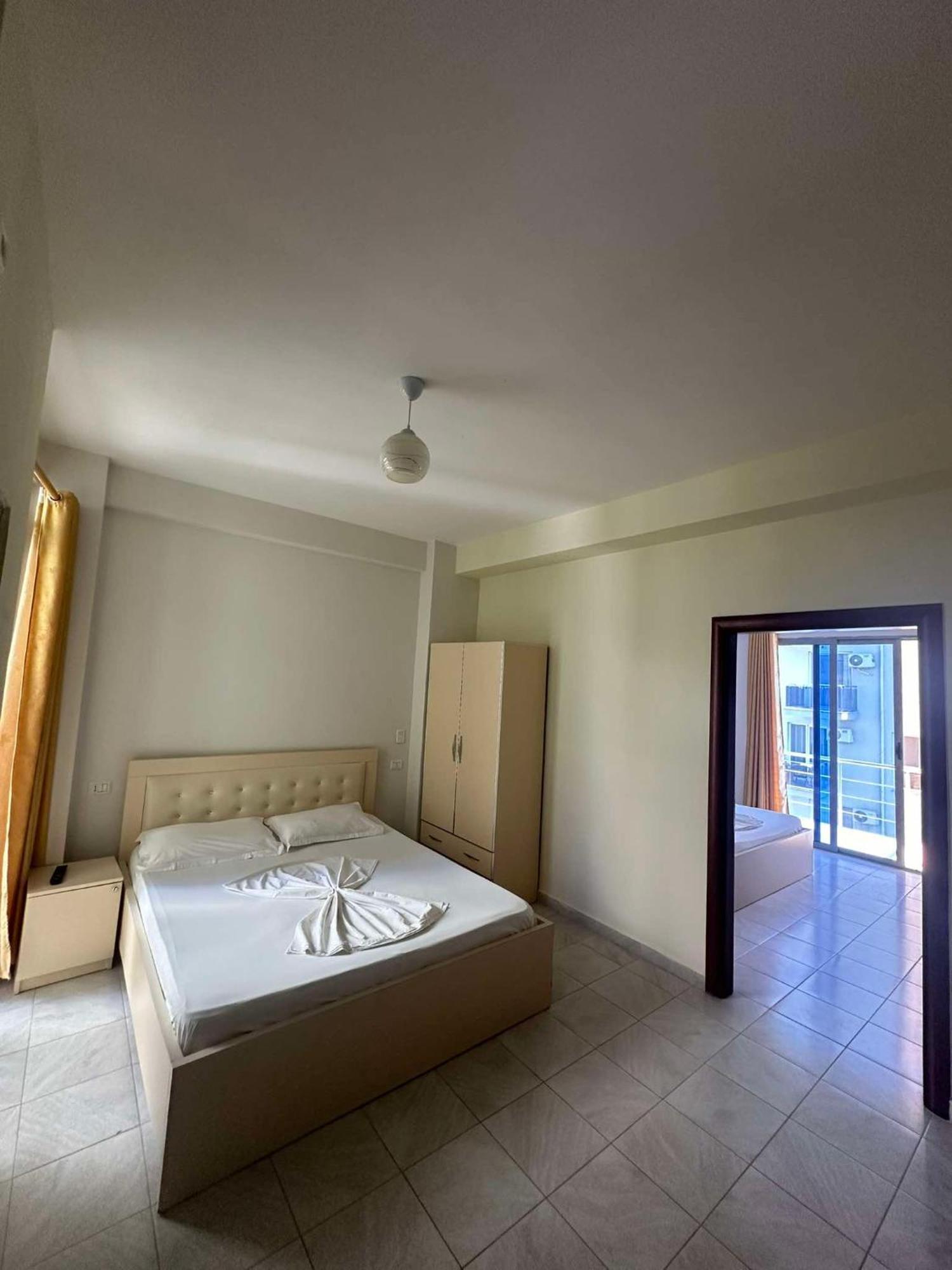 Deor Hotel Shengjin Bagian luar foto