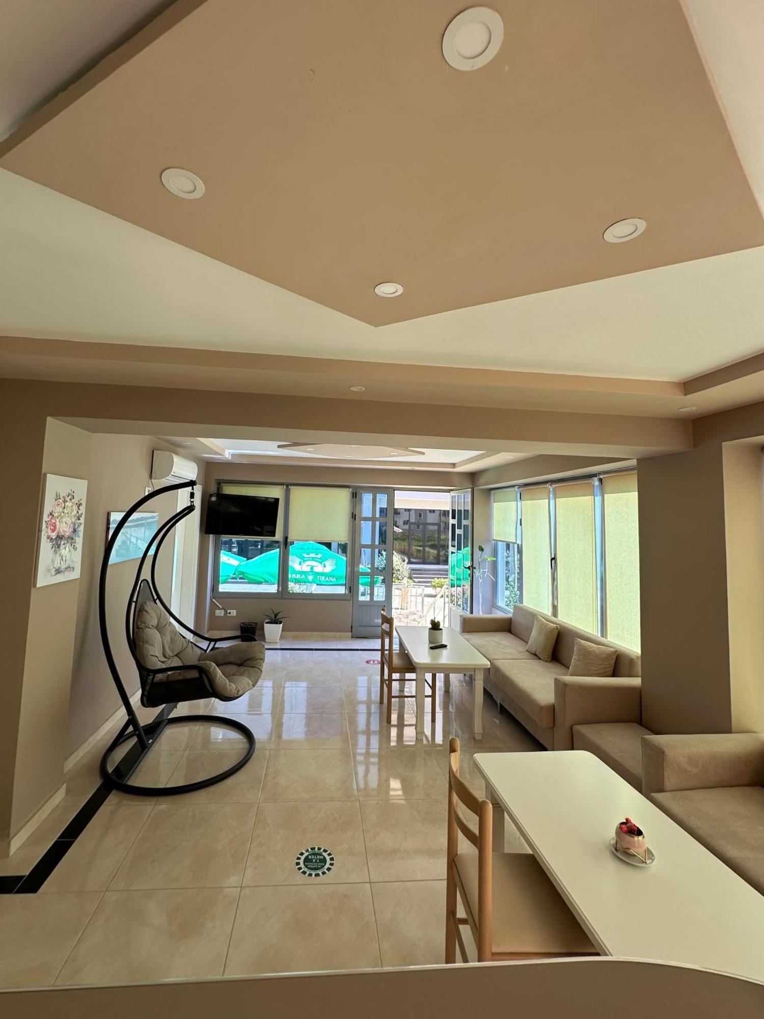 Deor Hotel Shengjin Bagian luar foto
