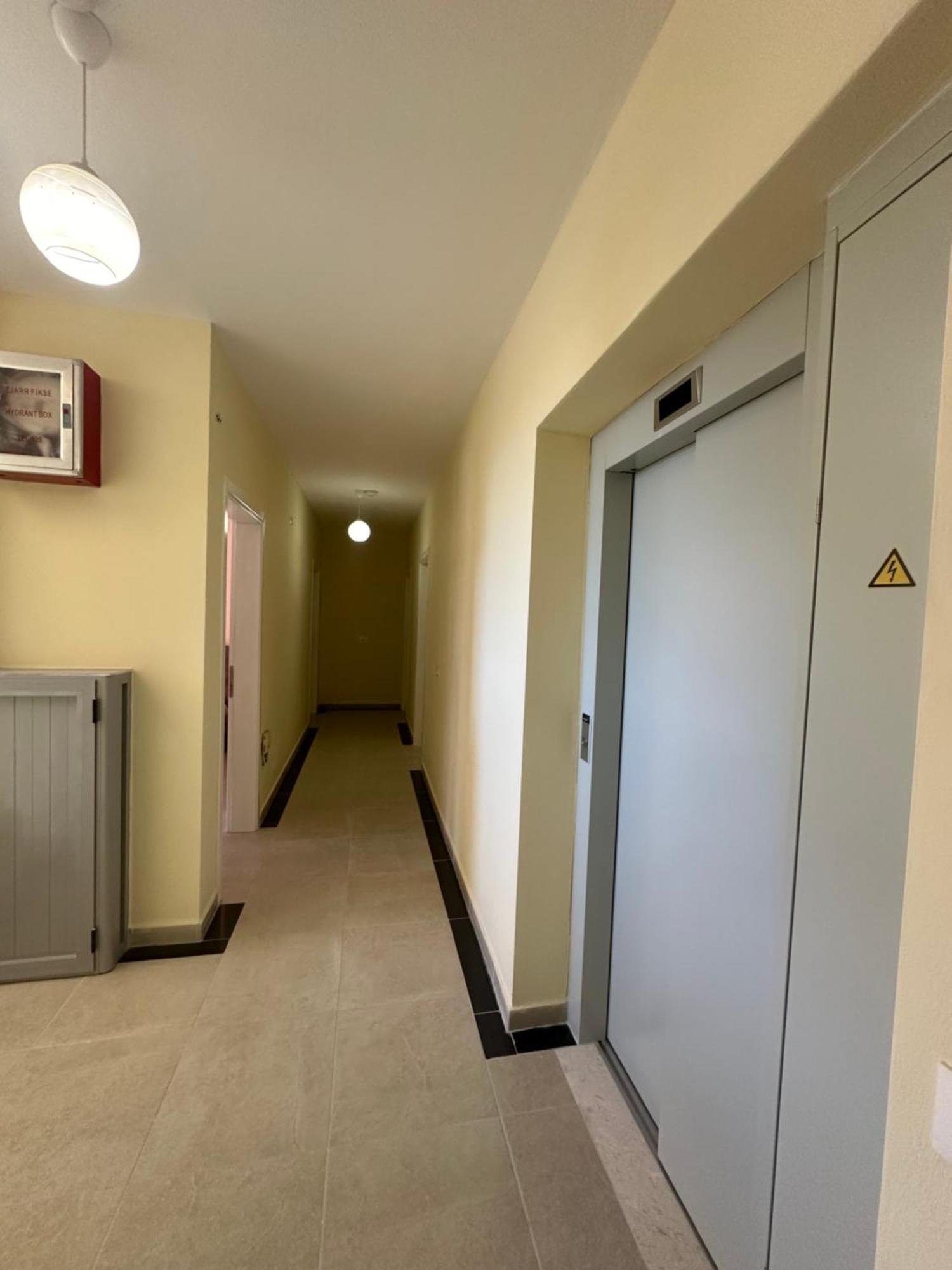 Deor Hotel Shengjin Bagian luar foto